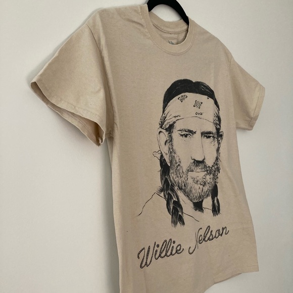 Brand New Willie Nelson Graphic Tshirt Size Small - Picture 4 of 8